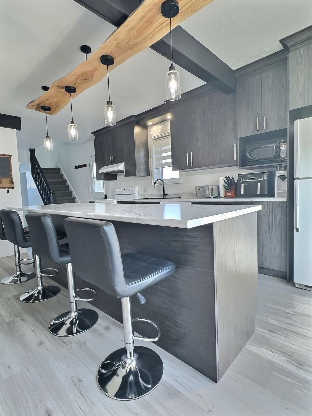 Kitchen - 39 Rue Notre-Dame-De-Lourdes, Ville-Marie, QC - Indoor Photo Showing Kitchen With Upgraded Kitchen