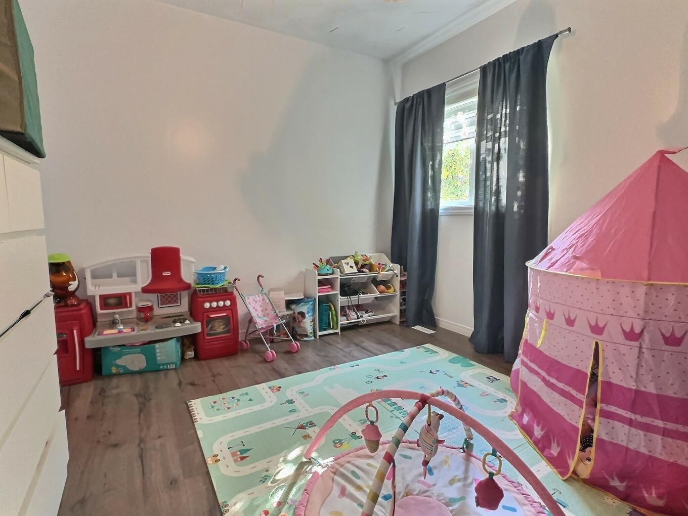 Bedroom - 39 Rue Notre-Dame-De-Lourdes, Ville-Marie, QC - Indoor