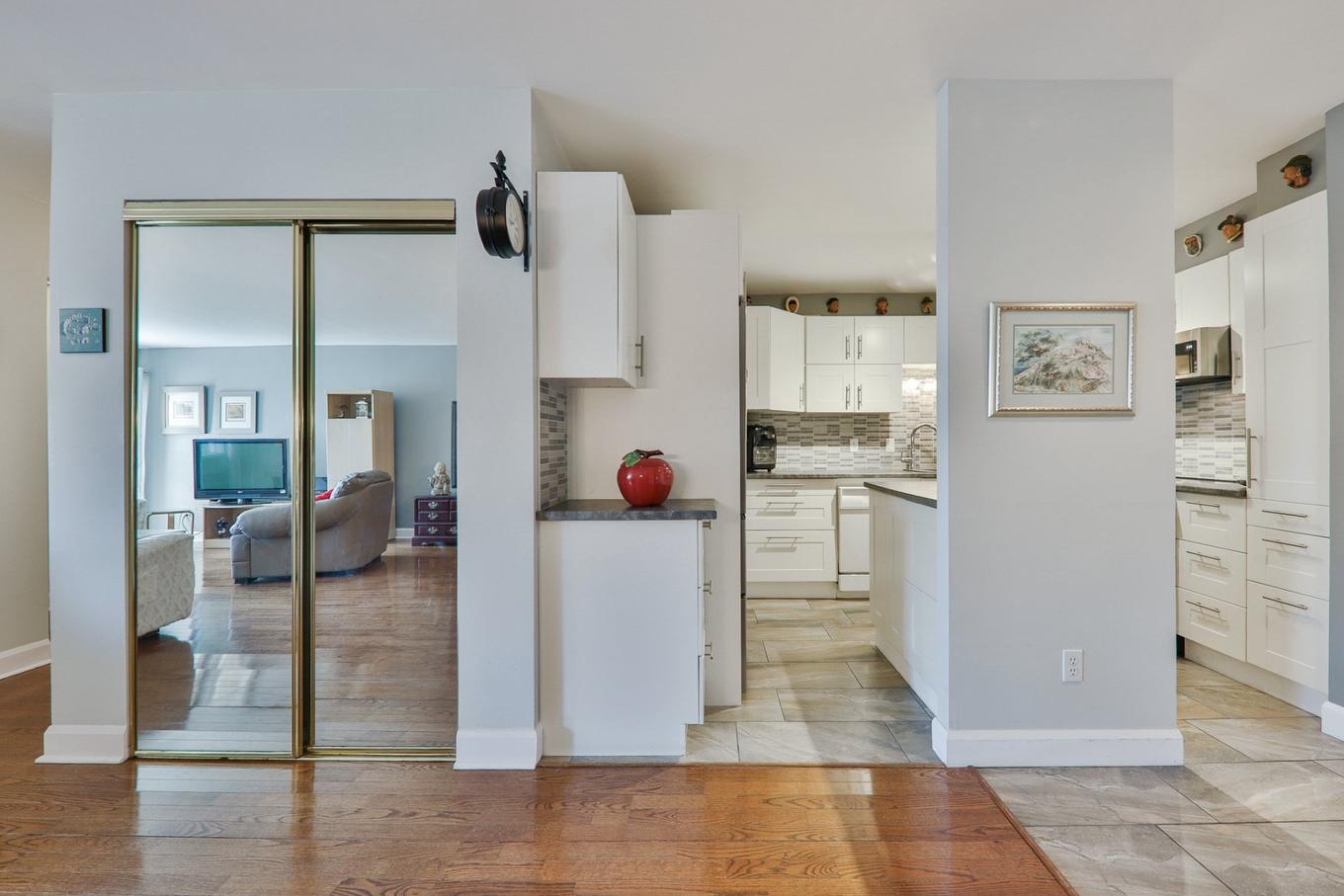 Cuisine - 506-4191 Rue De La Seine, Laval (Chomedey), QC - Indoor Photo Showing Kitchen