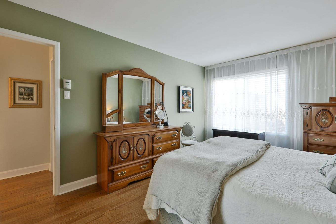 Chambre à coucher principale - 506-4191 Rue De La Seine, Laval (Chomedey), QC - Indoor Photo Showing Bedroom