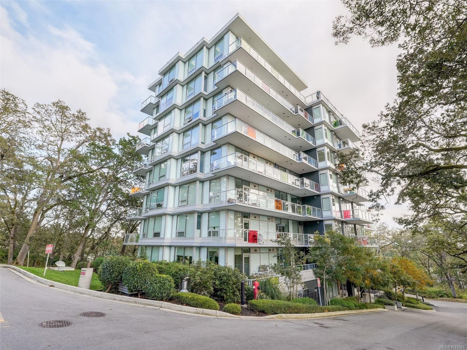 603-4009 Rainbow Hill Lane, Saanich, BC - Outdoor With Balcony With Facade