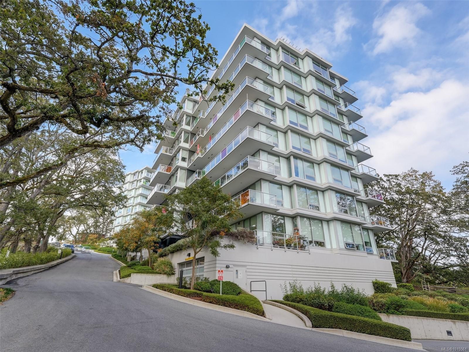 603-4009 Rainbow Hill Lane, Saanich, BC - Outdoor With Balcony