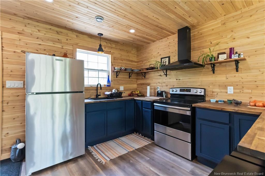 33 Baron Rd, Barachois, NB