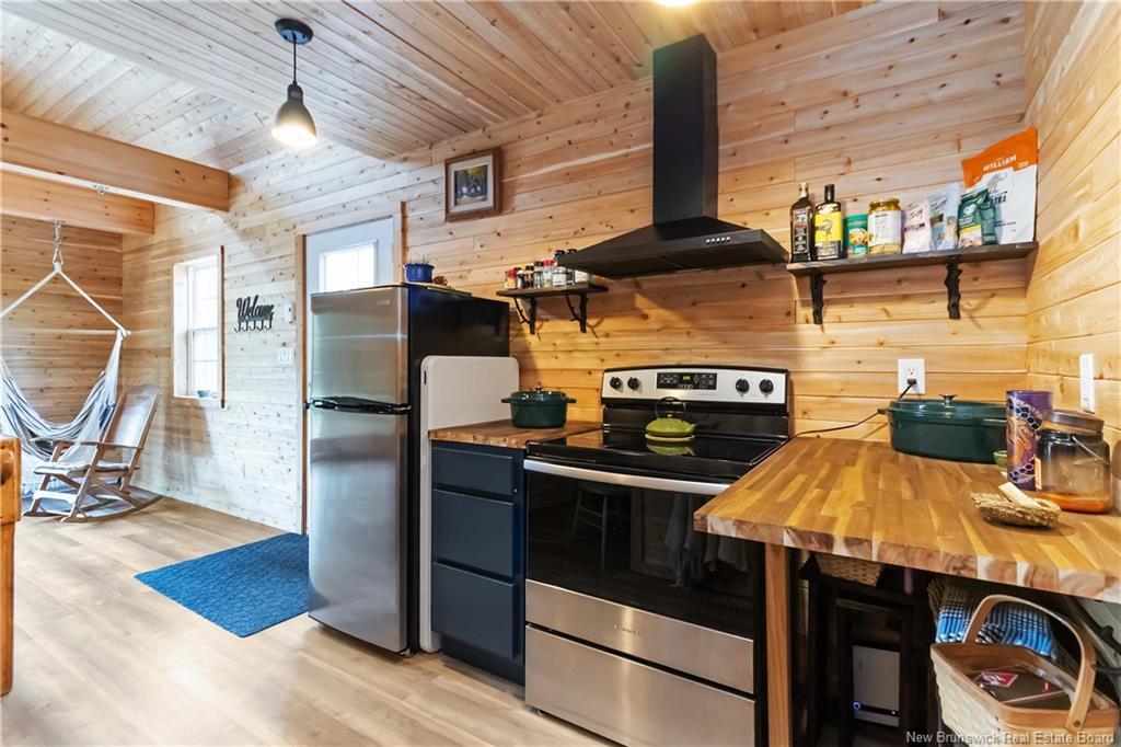 33 Baron Rd, Barachois, NB