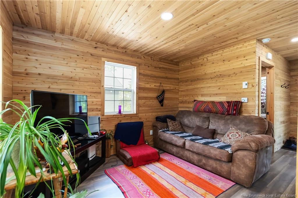 33 Baron Rd, Barachois, NB