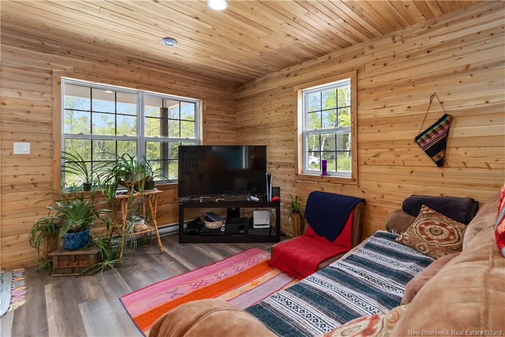 33 Baron Rd, Barachois, NB