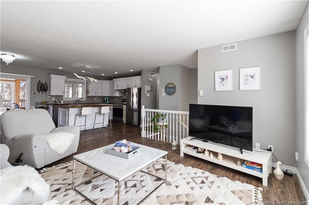 196 Sunshine Dr, Moncton, NB