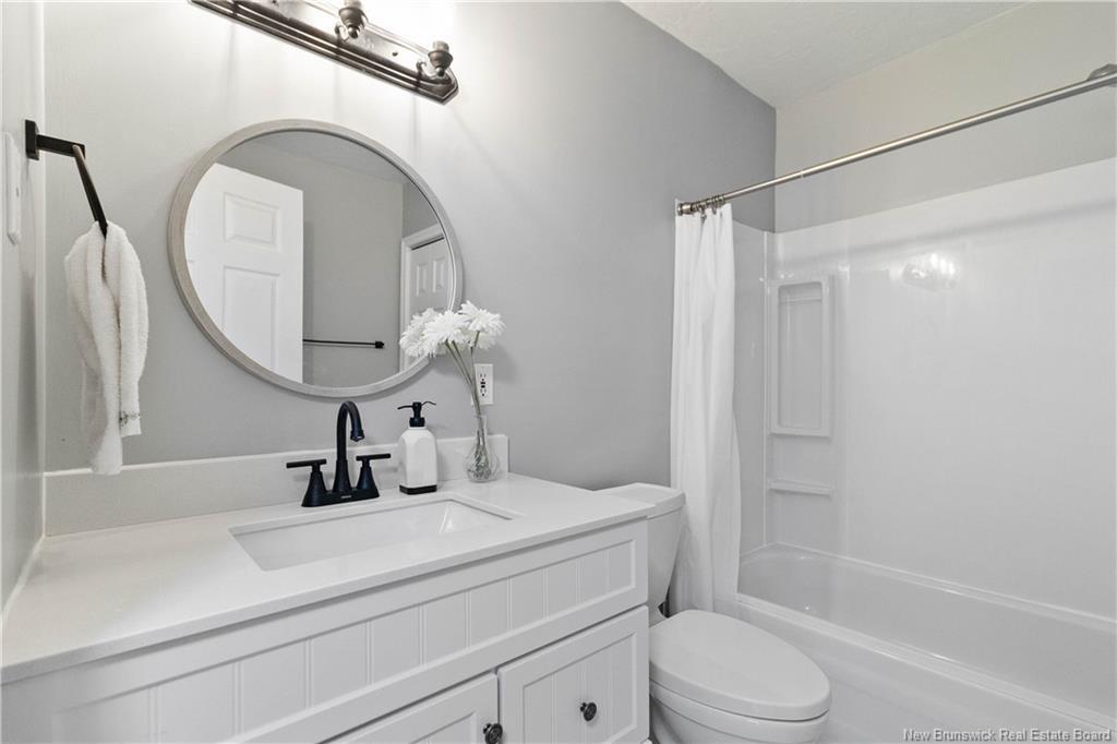 196 Sunshine Dr, Moncton, NB