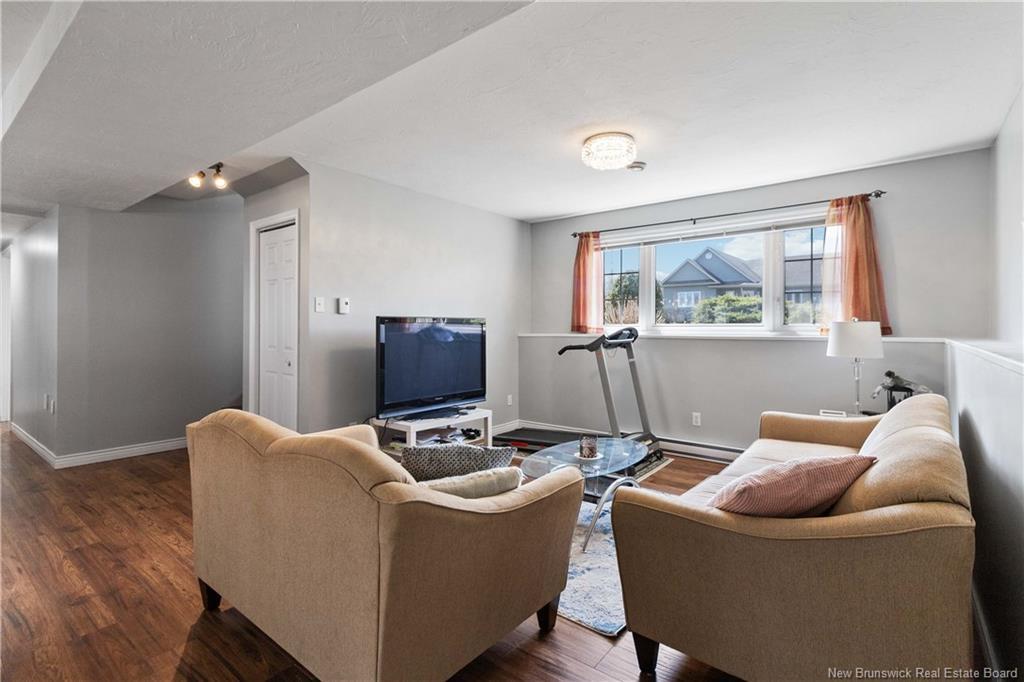 196 Sunshine Dr, Moncton, NB