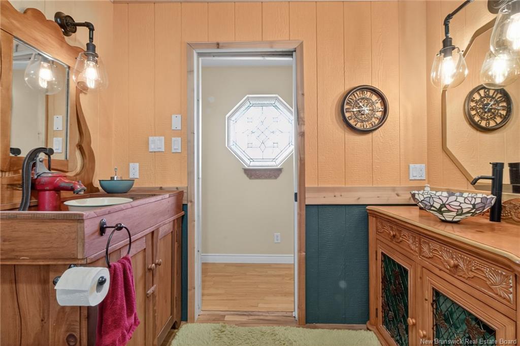 380 Salisbury Rd, Moncton, NB