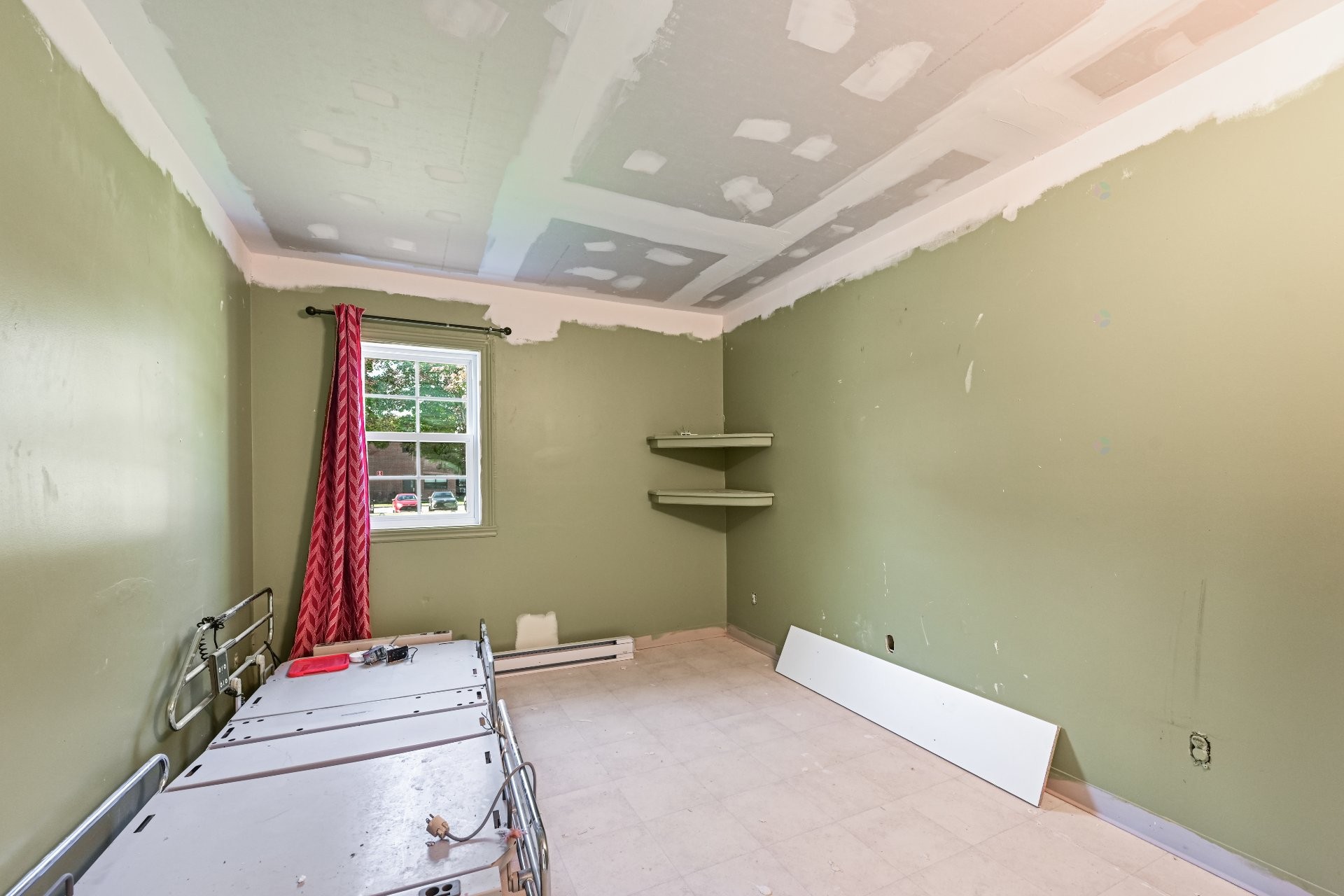 Chambre à coucher - 37 Rue St-Joseph, Bedford - Ville, QC - Indoor Photo Showing Other Room