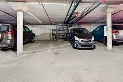 Garage -