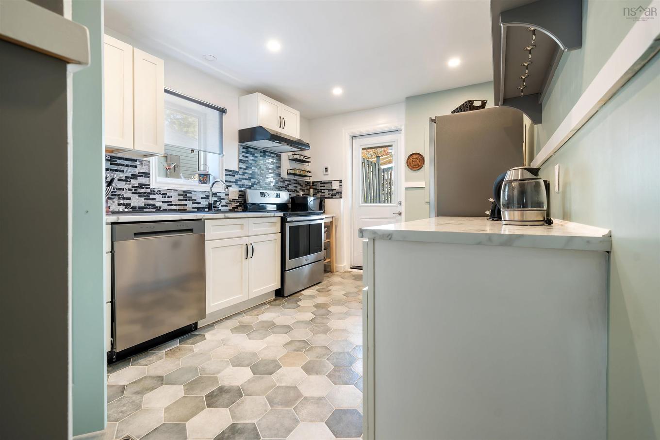 82 Sunnyvale Crescent, Lower Sackville, NS