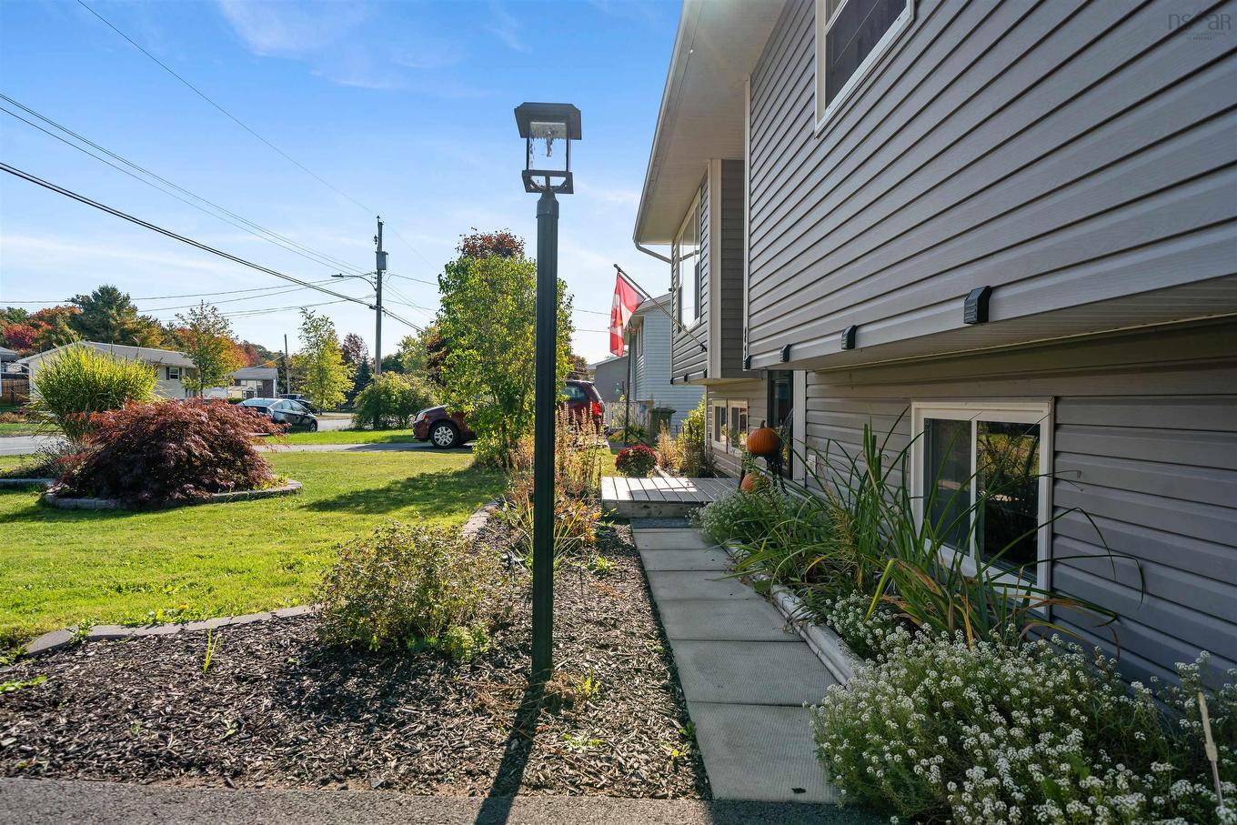 82 Sunnyvale Crescent, Lower Sackville, NS