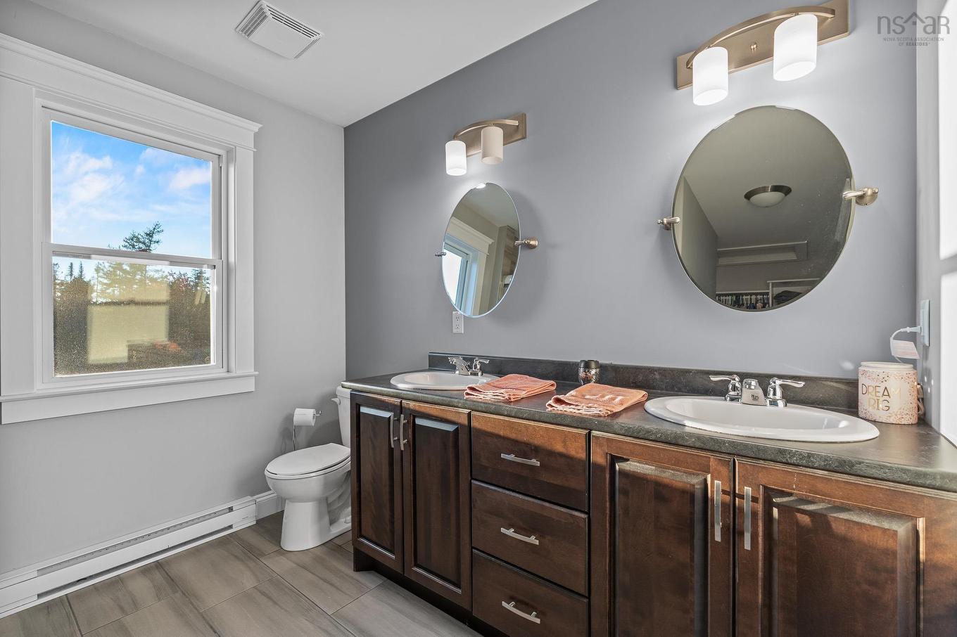 196 Confederation Avenue, Fall River, NS