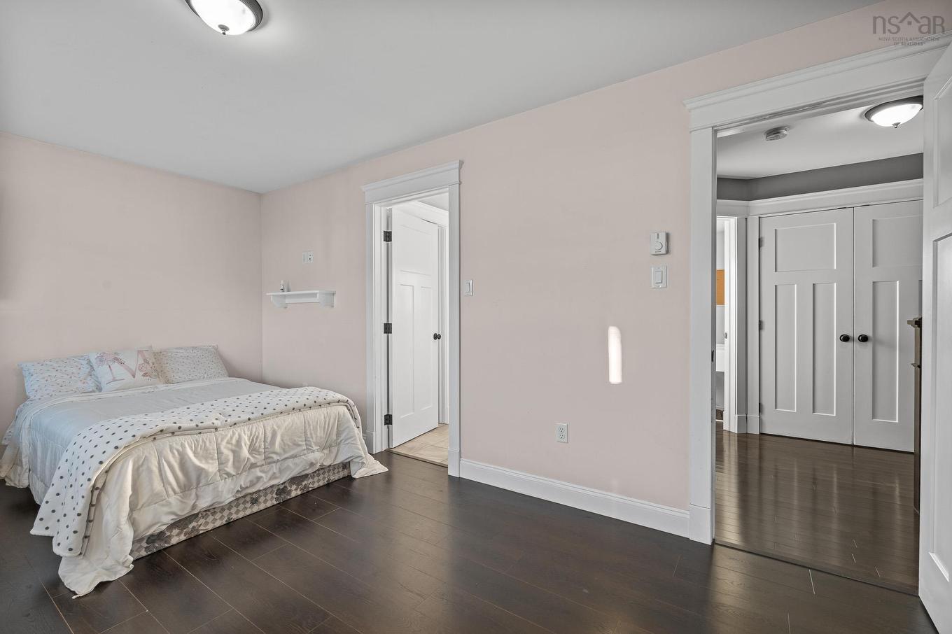 196 Confederation Avenue, Fall River, NS