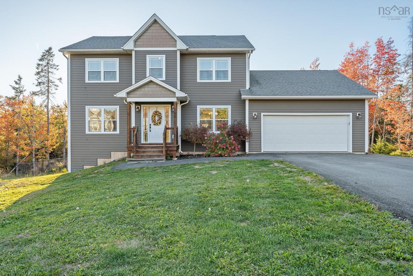 196 Confederation Avenue, Fall River, NS