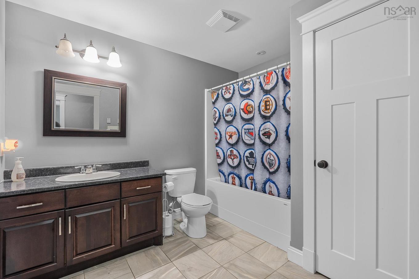 196 Confederation Avenue, Fall River, NS