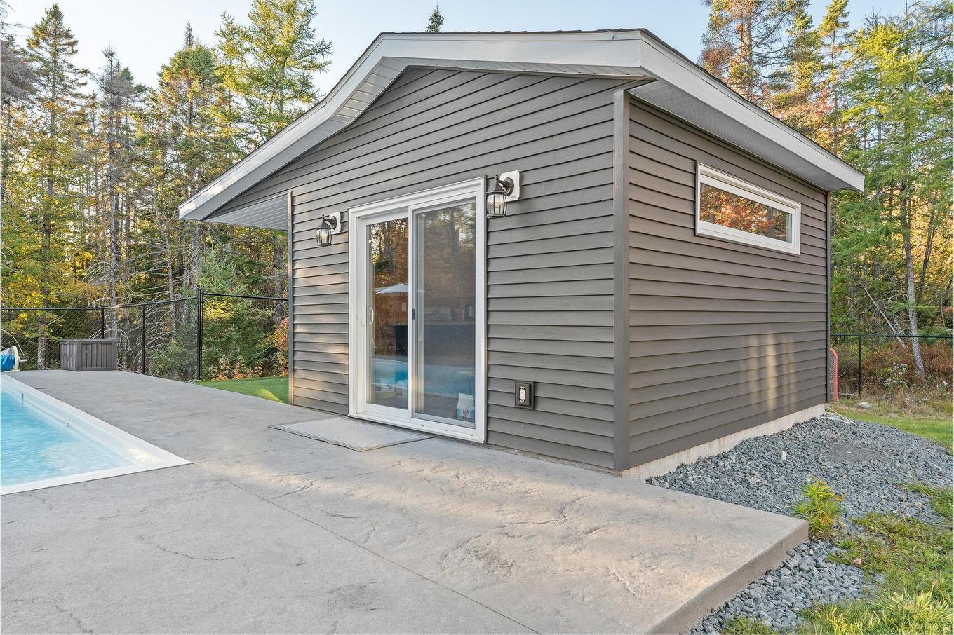 196 Confederation Avenue, Fall River, NS