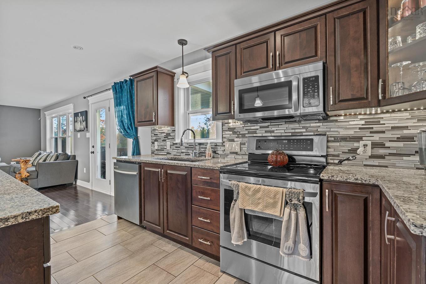 196 Confederation Avenue, Fall River, NS