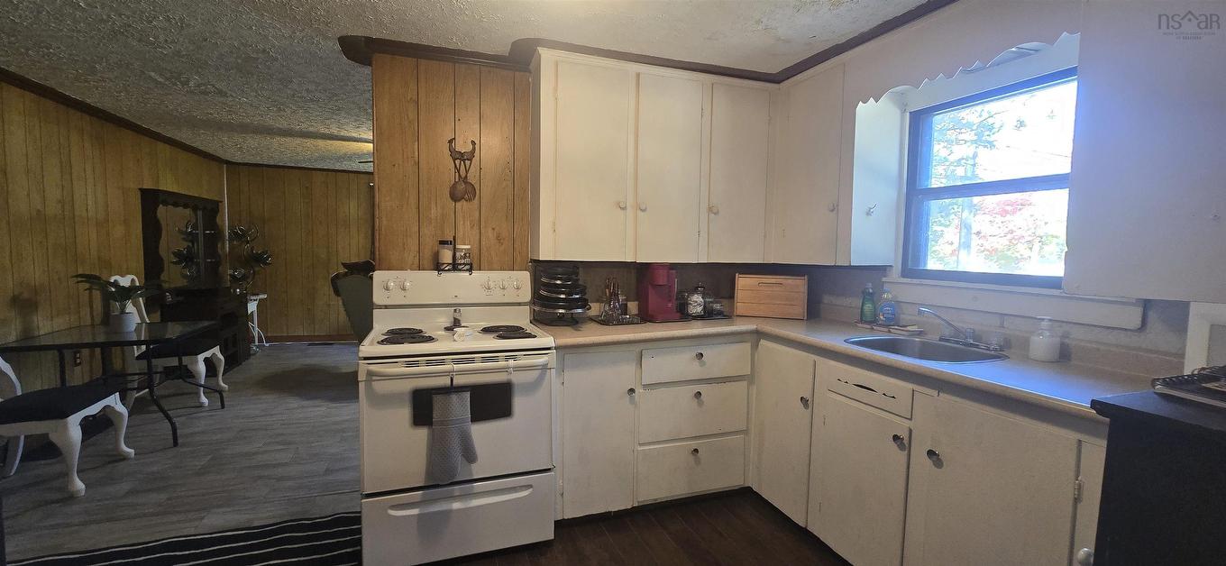 2082 Highway 1, Auburn, NS