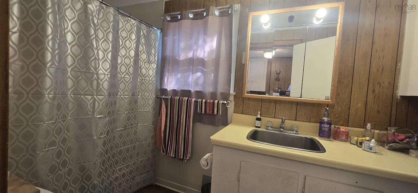 2082 Highway 1, Auburn, NS