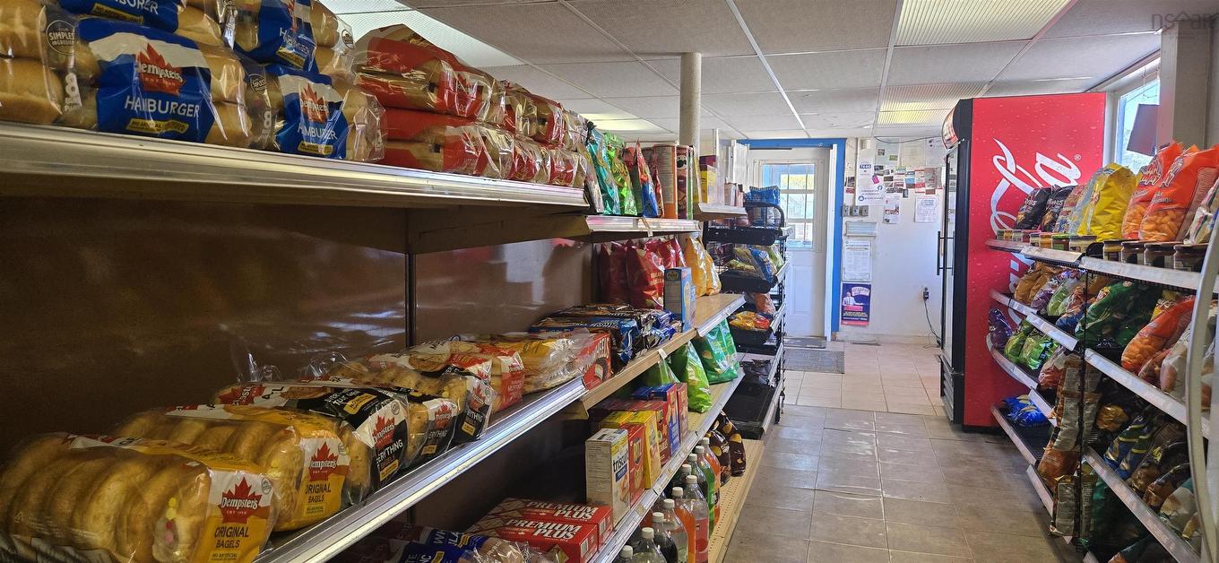 2082 Highway 1, Auburn, NS