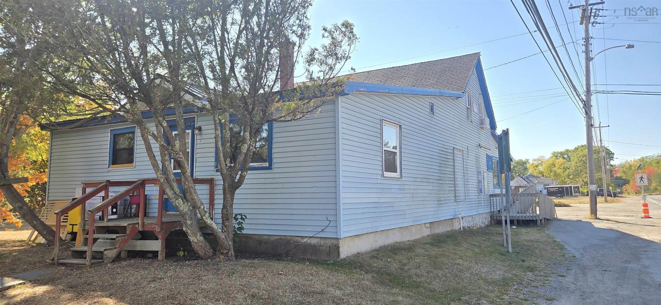 2082 Highway 1, Auburn, NS