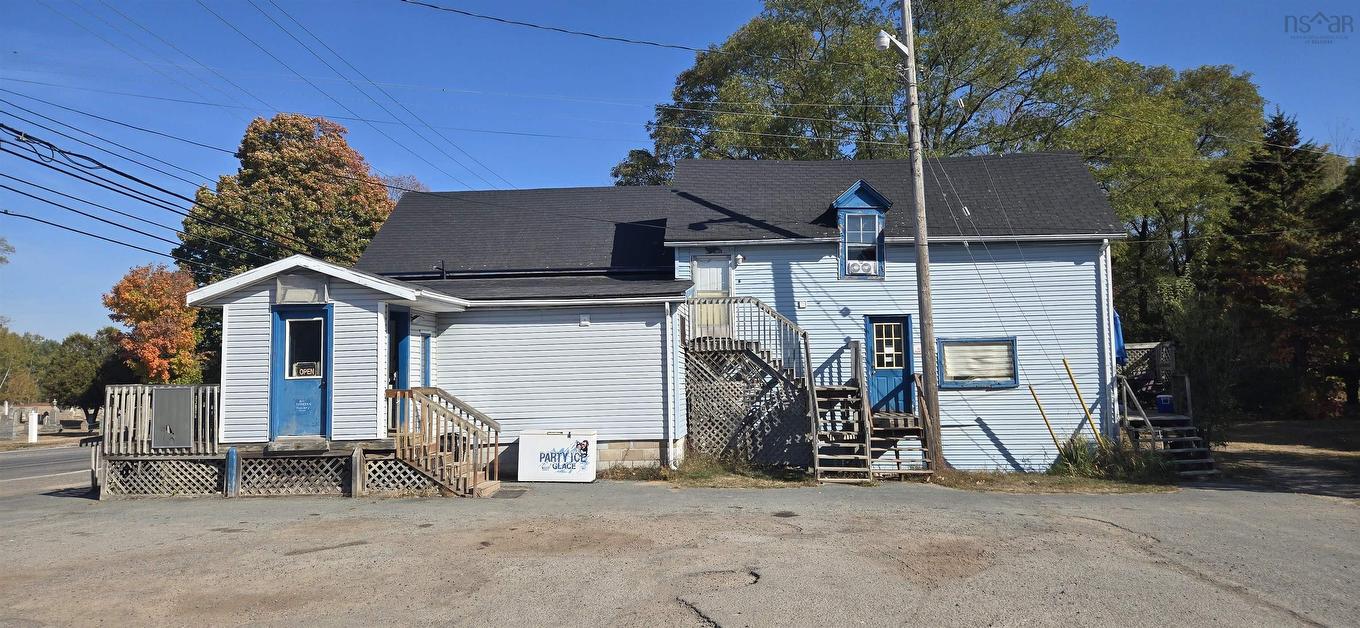 2082 Highway 1, Auburn, NS