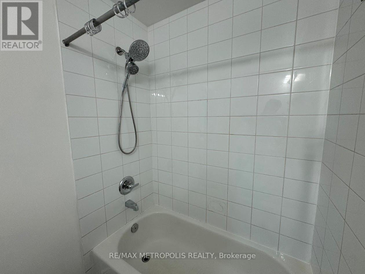 294 - 250 Sunny Meadow Boulevard, Brampton, ON - Indoor Photo Showing Bathroom