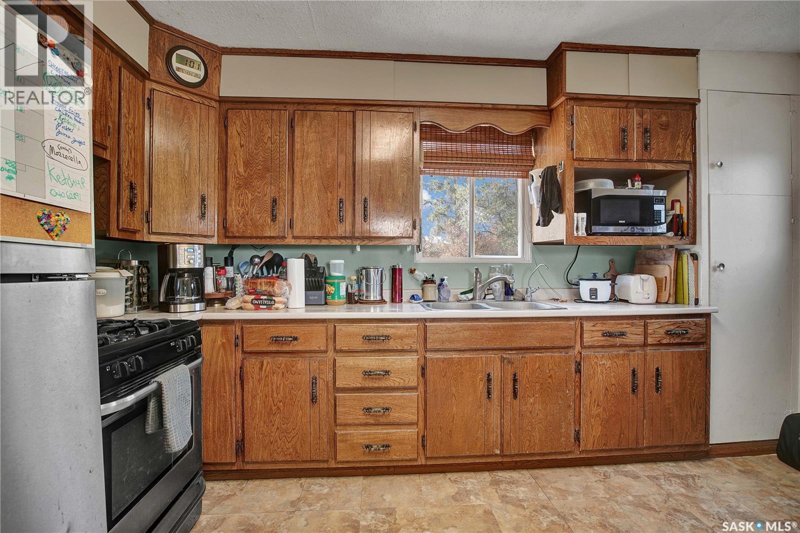 Bristow Acreage, Corman Park Rm No. 344, SK - Indoor Photo Showing Kitchen With Double Sink