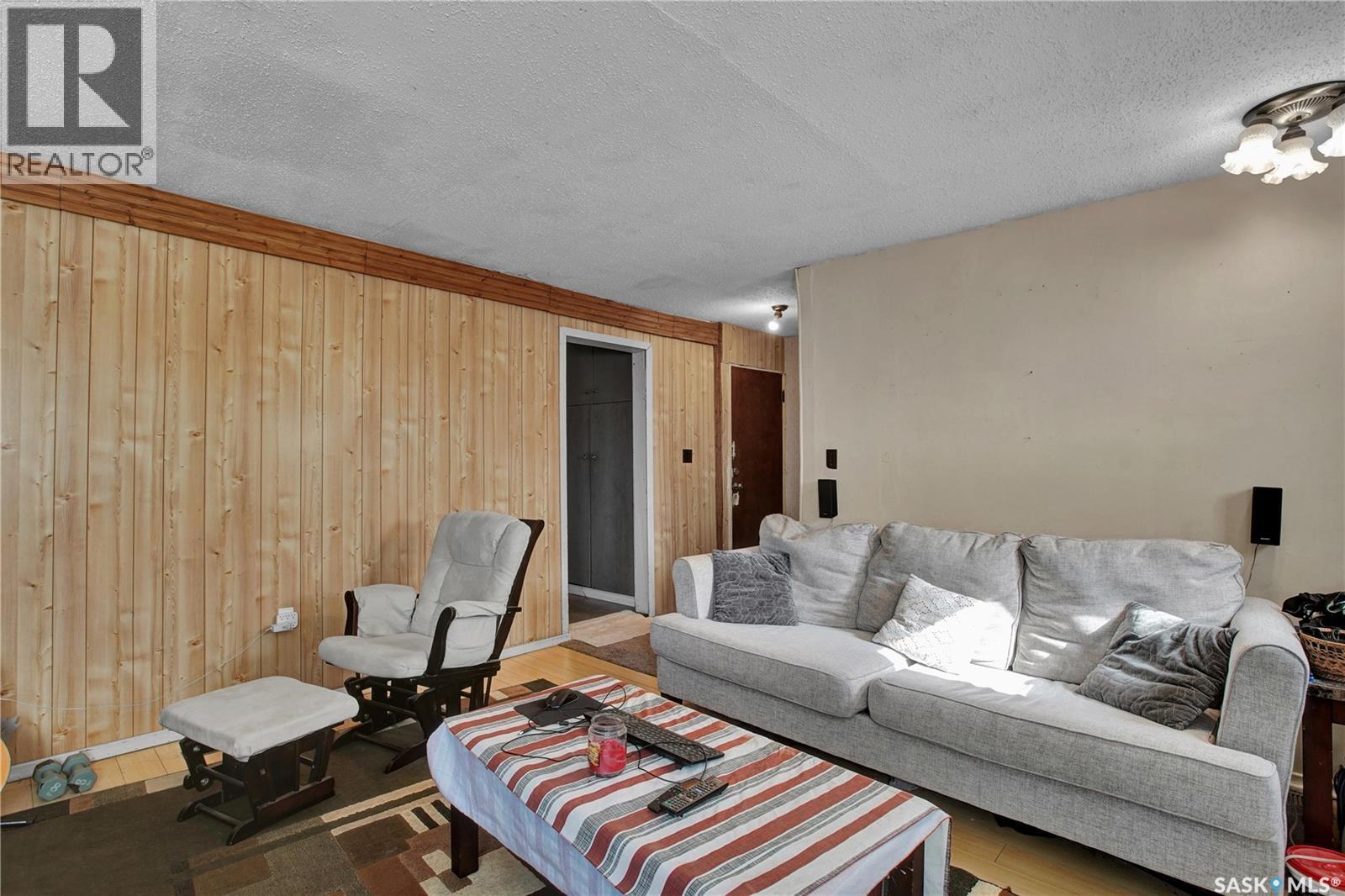 Bristow Acreage, Corman Park Rm No. 344, SK - Indoor Photo Showing Living Room
