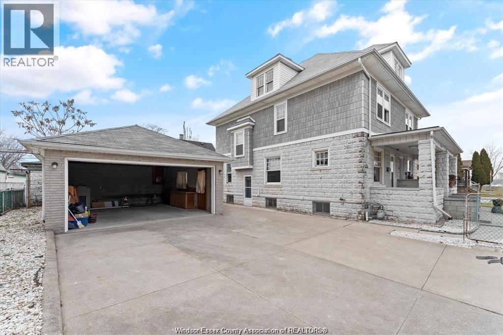215 Pierre Ave, Windsor, ON - Outdoor