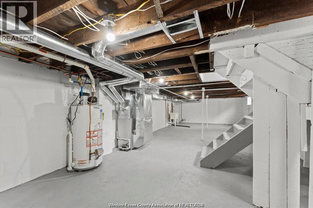 215 Pierre Ave, Windsor, ON - Indoor Photo Showing Basement