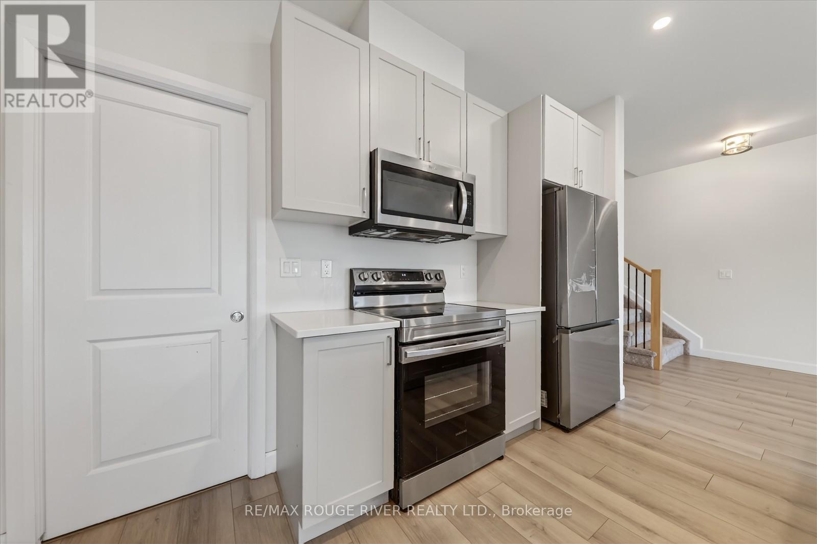 46 Erie Court, Loyalist, ON - Indoor Photo Showing Kitchen