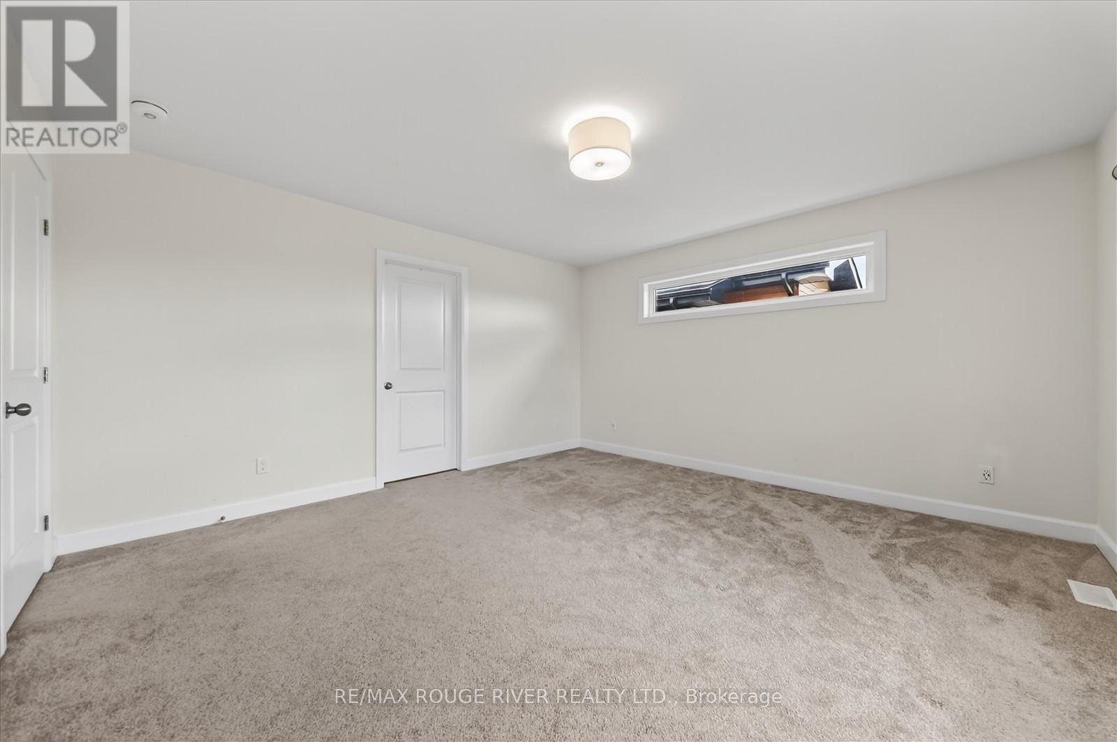 46 Erie Court, Loyalist, ON - Indoor Photo Showing Other Room