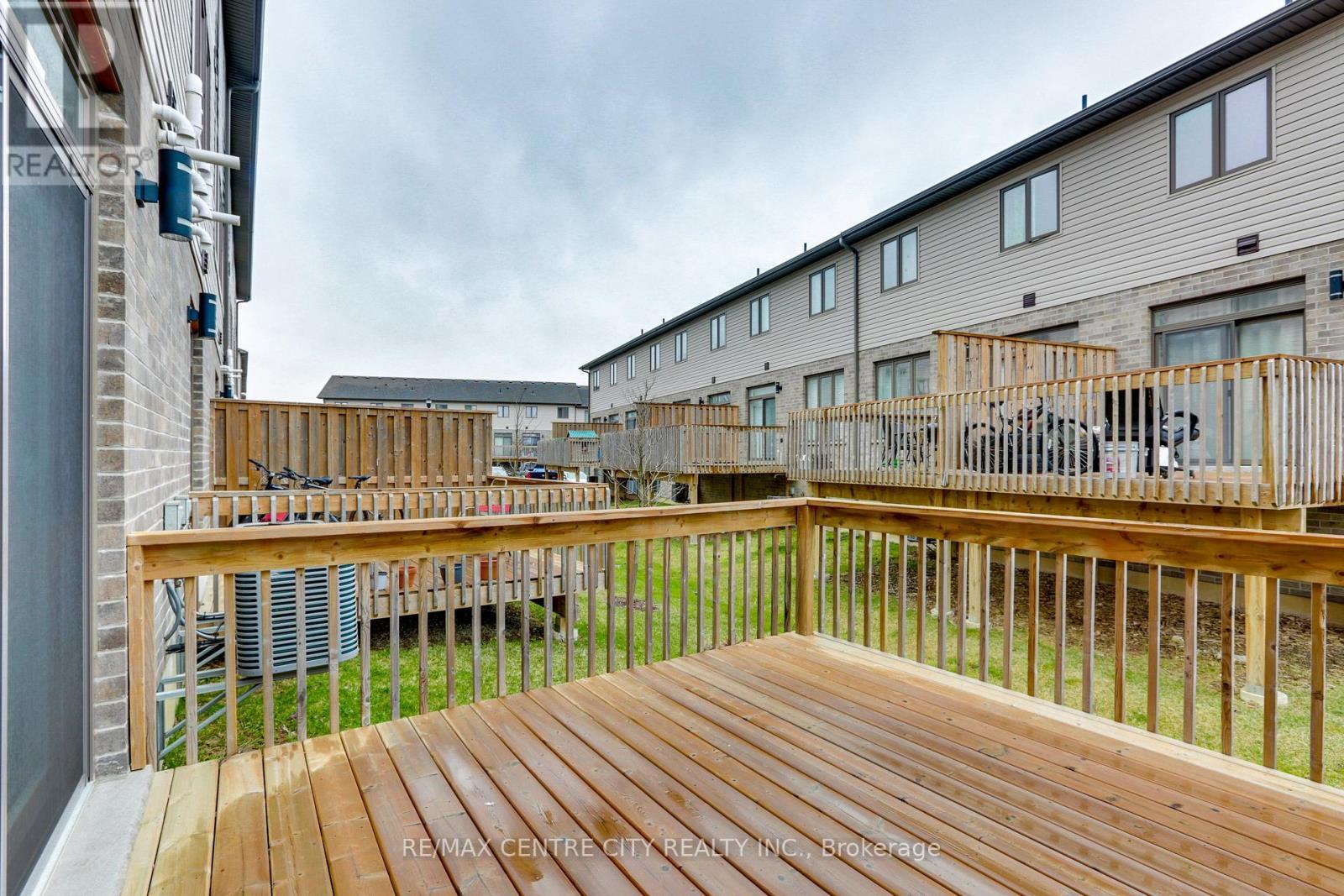 106 - 2070 Meadowgate Boulevard, London South (South U), ON - Outdoor With Deck Patio Veranda With Exterior