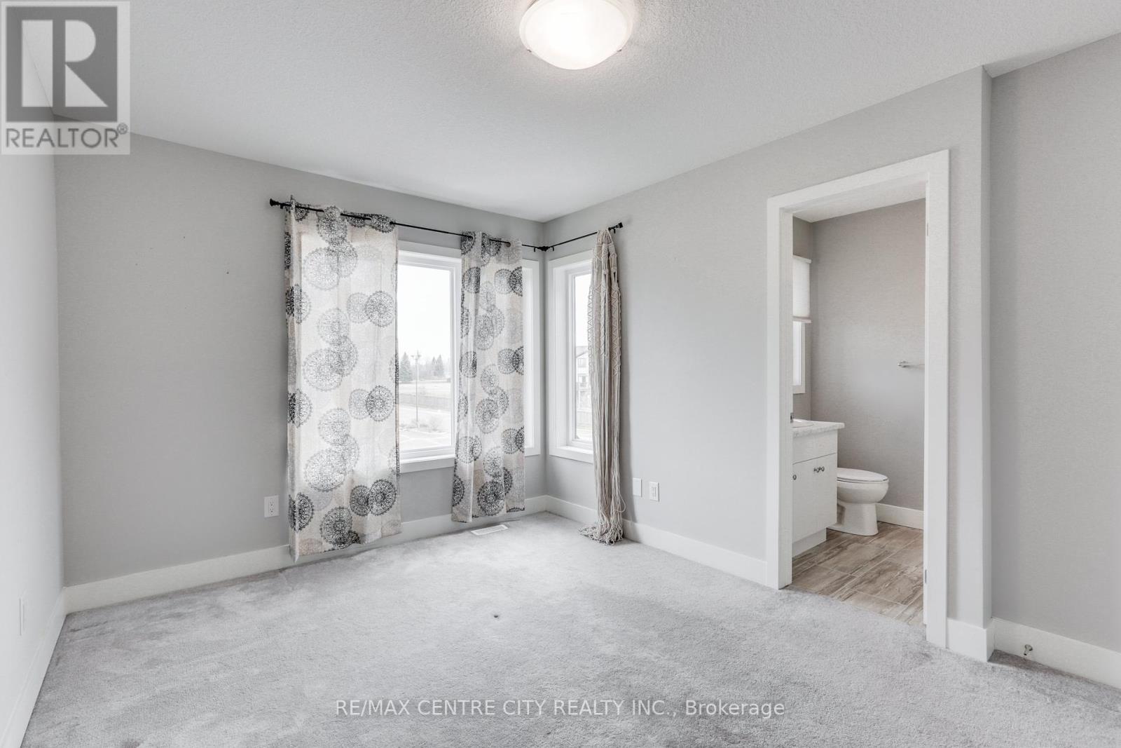 106 - 2070 Meadowgate Boulevard, London South (South U), ON - Indoor