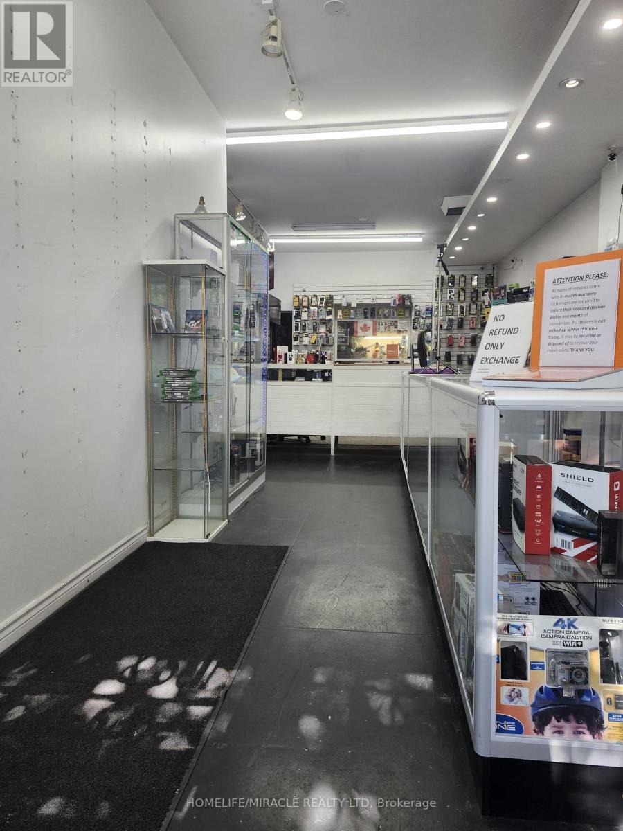 286 - 764 Danforth Avenue, Toronto, ON