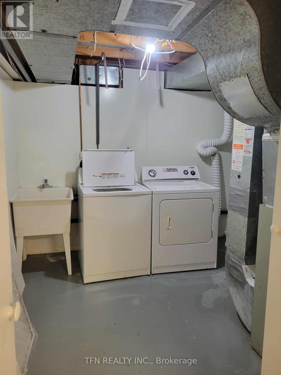 Lower - 112 Trafalgar Square, Vaughan, ON