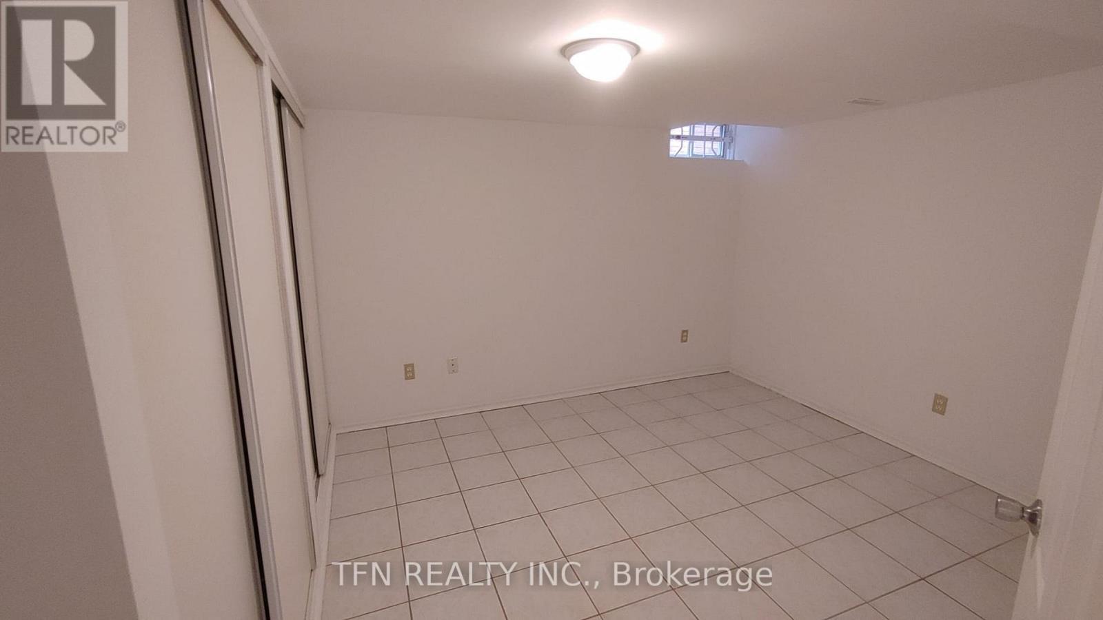 Lower - 112 Trafalgar Square, Vaughan, ON