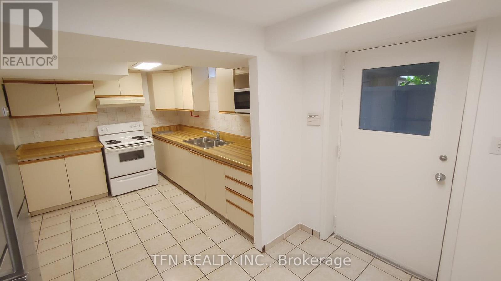 Lower - 112 Trafalgar Square, Vaughan, ON