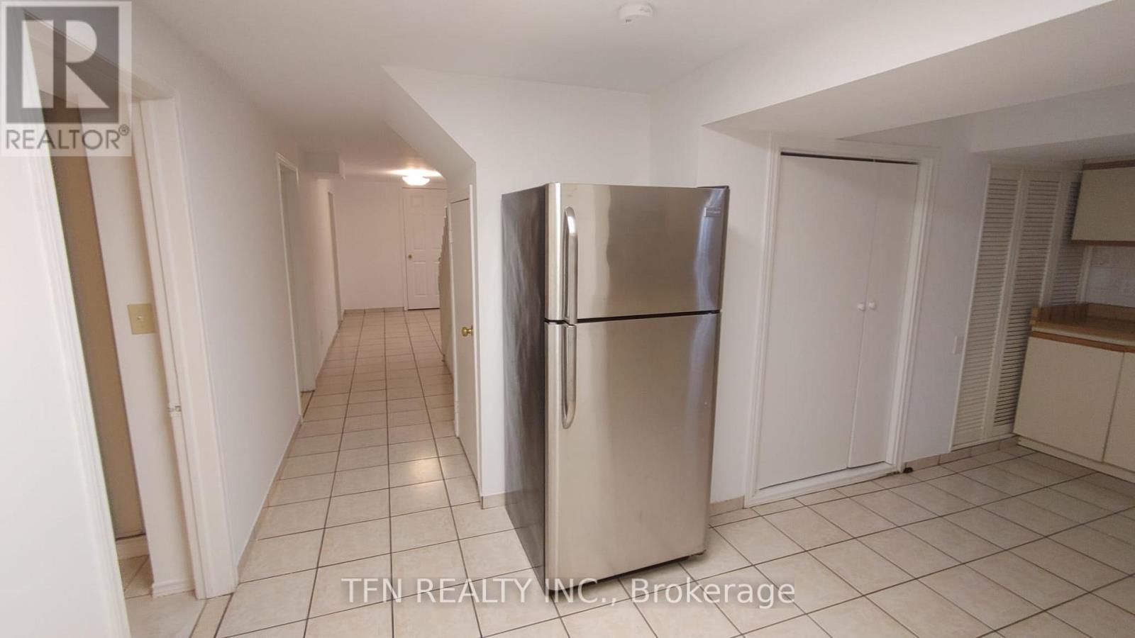 Lower - 112 Trafalgar Square, Vaughan, ON