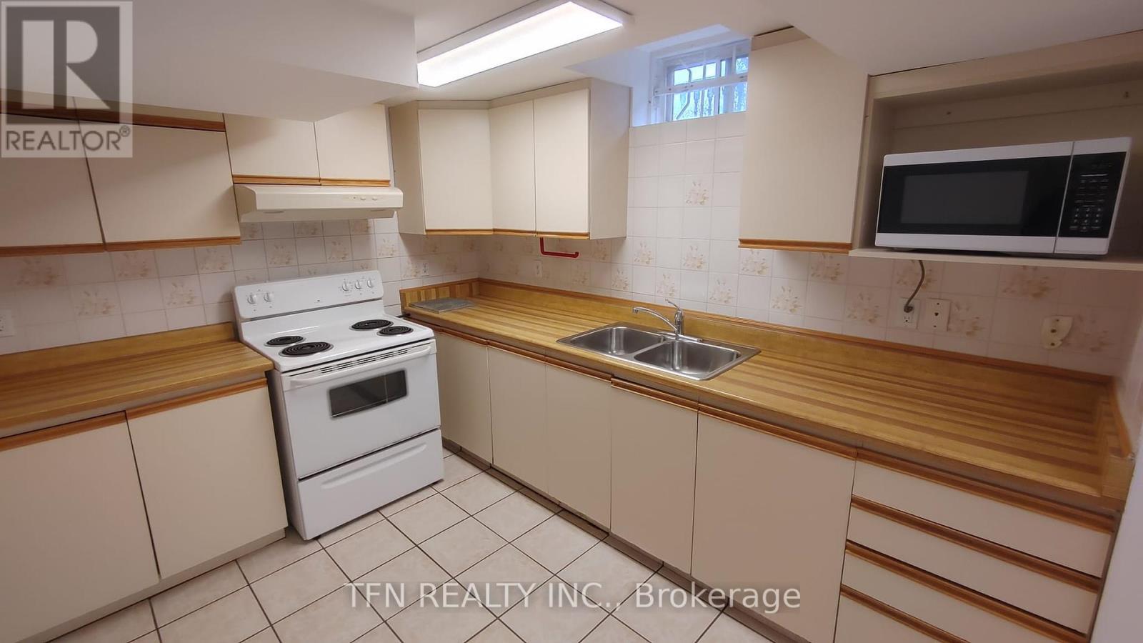 Lower - 112 Trafalgar Square, Vaughan, ON