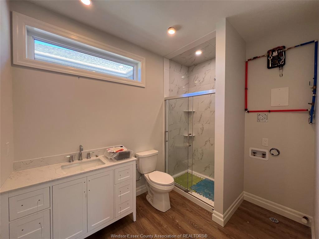 Adu-89 Draper, Harrow, ON