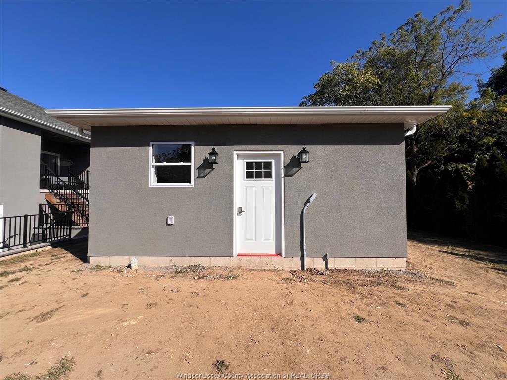 Adu-89 Draper, Harrow, ON