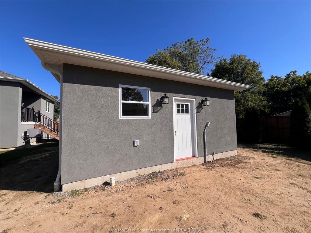 Adu-89 Draper, Harrow, ON