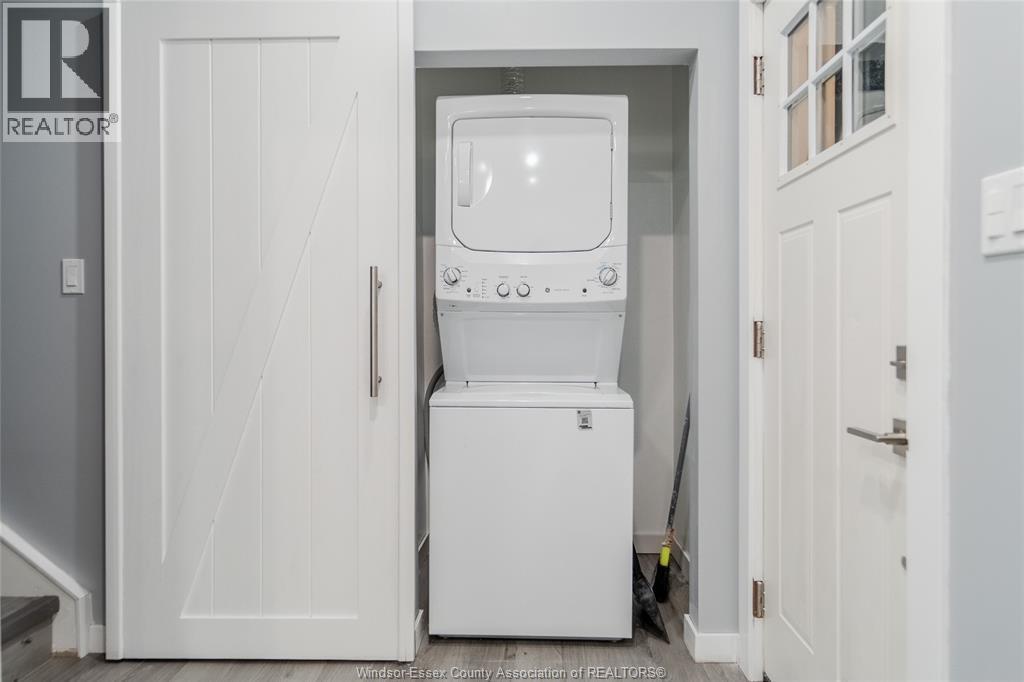 248 Pierre Unit# B, Windsor, ON - Indoor Photo Showing Laundry Room