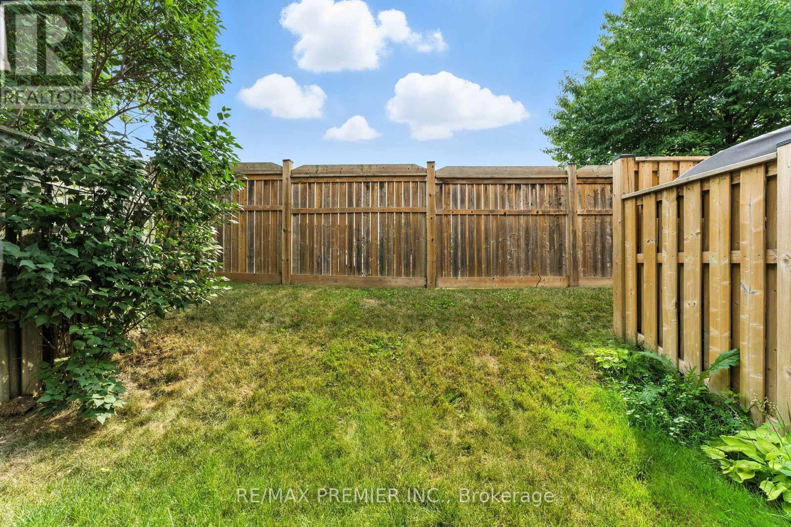 164E Henry Street, Brantford, ON - Outdoor