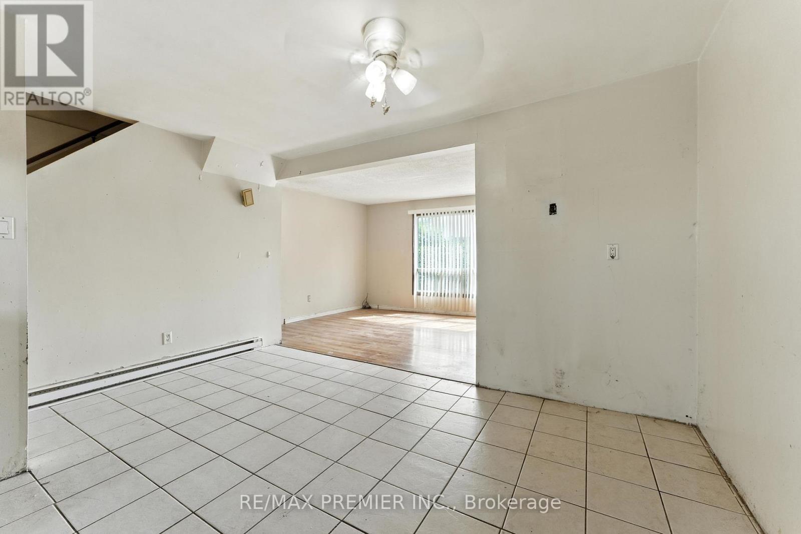 164E Henry Street, Brantford, ON - Indoor Photo Showing Other Room